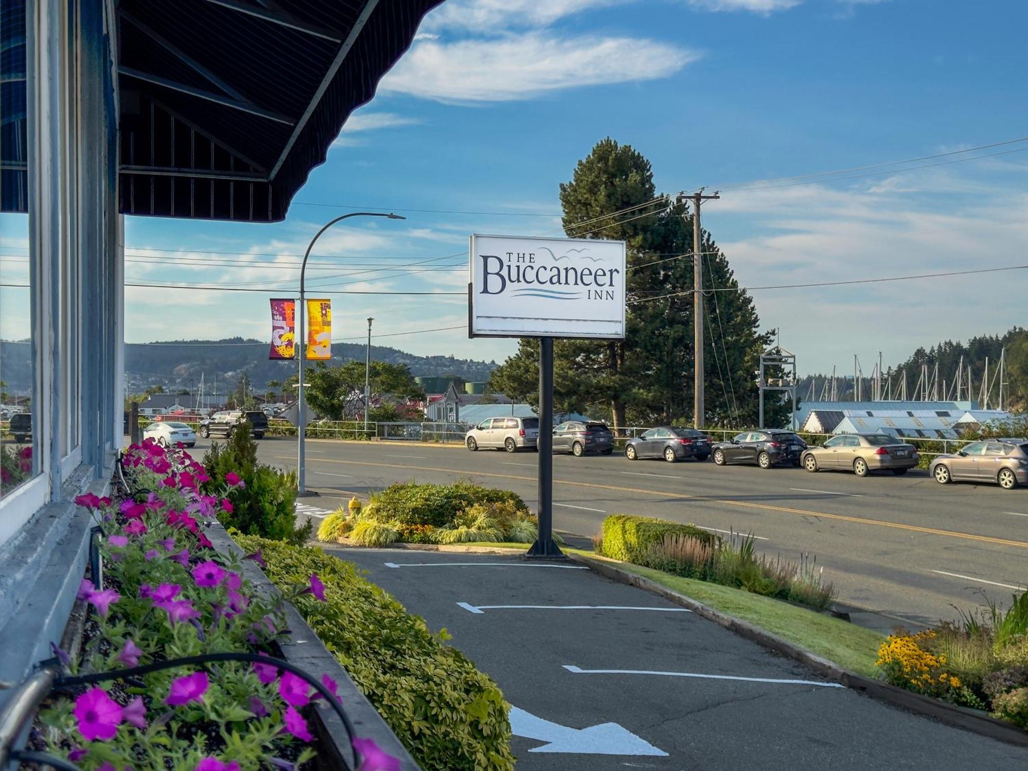 Buccaneer Inn Nanaimo Bagian luar foto