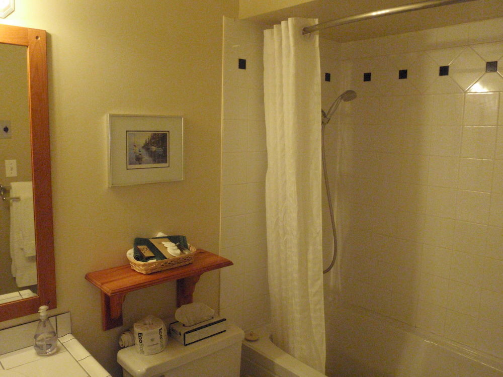 Buccaneer Inn Nanaimo Bagian luar foto